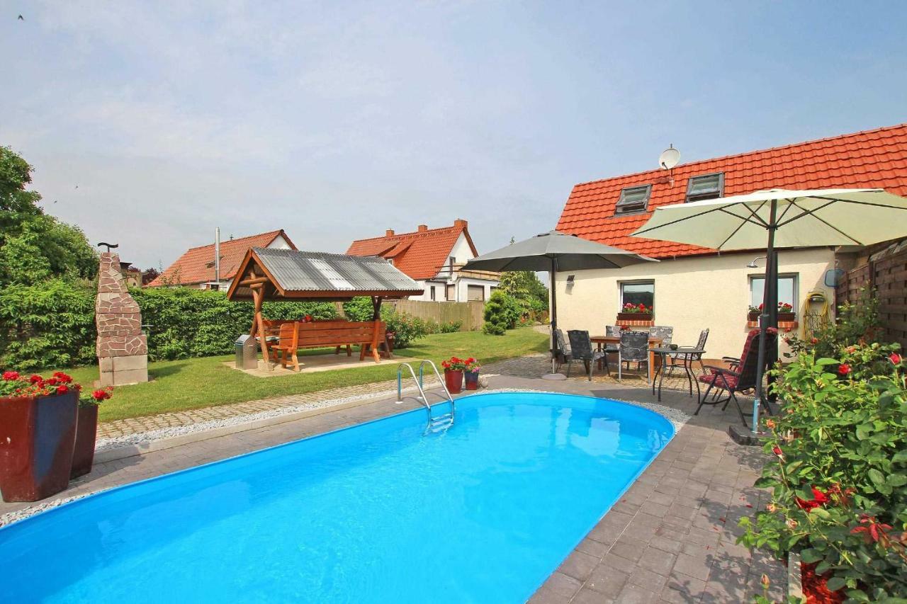 Ferienhauser Mit Pool Kummerow Schw 1010 Ngoại thất bức ảnh