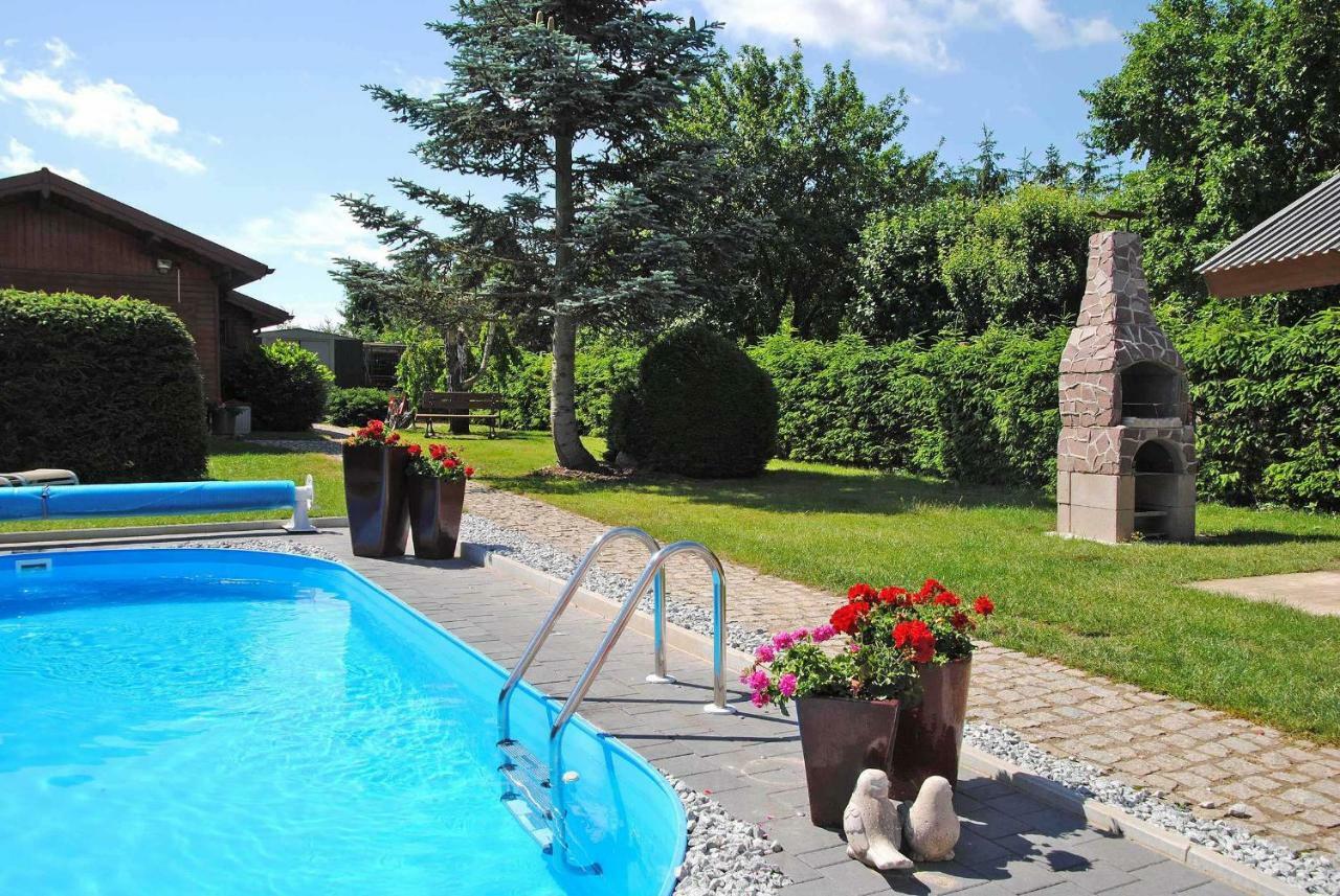 Ferienhauser Mit Pool Kummerow Schw 1010 Ngoại thất bức ảnh